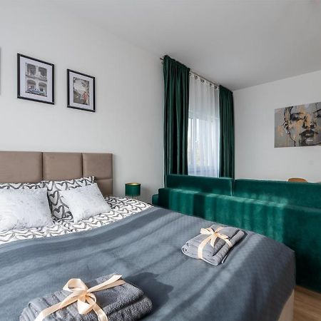 Apartamenty Rio Skarbimierz-Osiedle Skarbimierz Osiedle Exterior photo